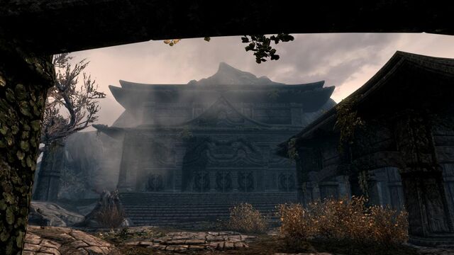 File:SkyHavenTempleFromCourtyard.jpeg