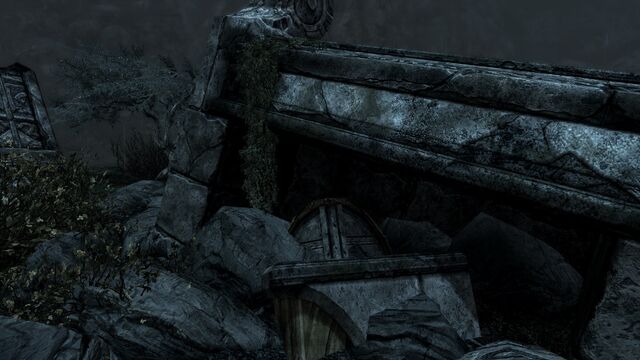 File:Dwemer Ruins Karth River Confluence.jpg