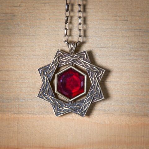 File:Etc-jewelry-es-amuletofarkay.jpg