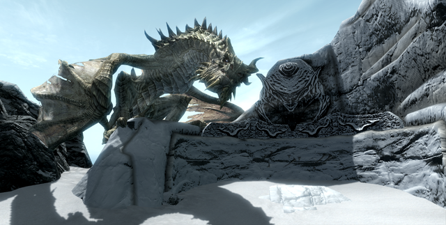 Tiedosto:Paarthurnax-crushed.png
