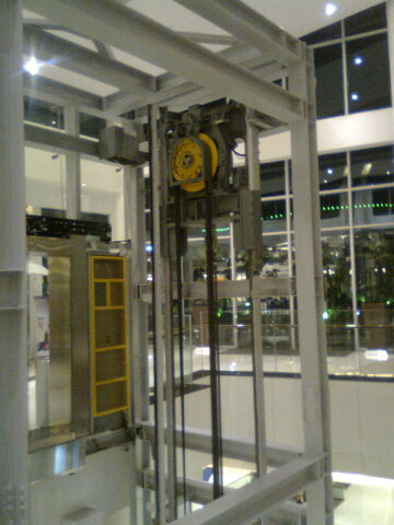 File:Hyundai YZER M.R.L. Drive.jpg