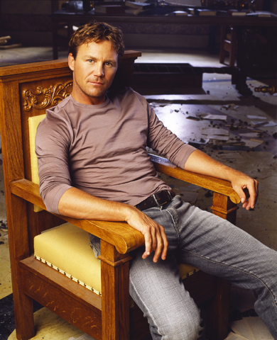 Archivo:Leo-Wyatt.png