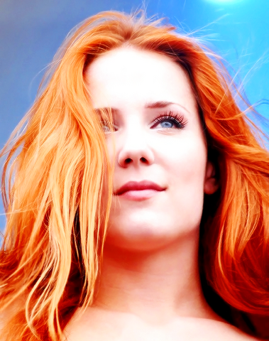 Archivo:SimoneSimons1.png