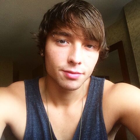 File:Wesley selfie.jpg