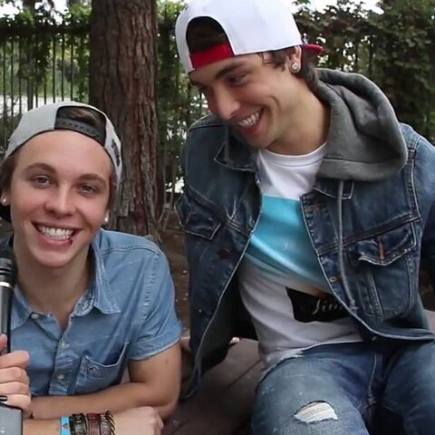 File:Emblem3 smiles.jpg