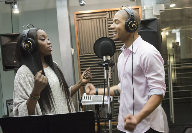 File:Estelle-Conquer-Ft-Empires-Jussie-Smollett.jpg