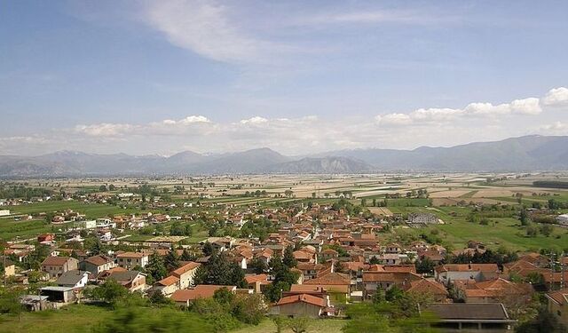 File:Italien vicino Autostrada 25 01 (RaBoe).jpg