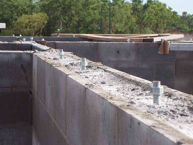File:800px-HD-bolts.jpg