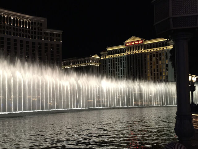 File:Fountains.jpg