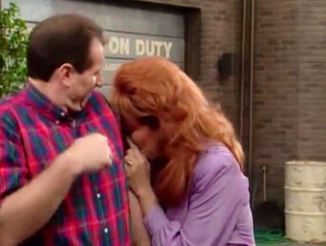 File:PeggyBlowNoseGasStationShow.jpeg