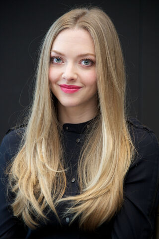 File:Amanda-Seyfried-picture1.jpg