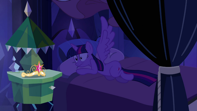 File:Twilight's wings pop open EG.png