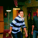 Tumblr lyuucdiBo11r820fno4 250.gif