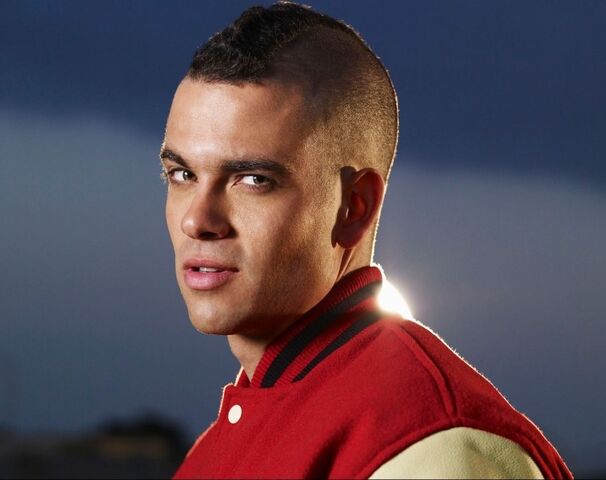 Archivo:757px-Puckerman-puck-8744129-1200-950.jpg