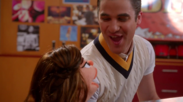 Archivo:Tina and blaine puppet.png
