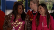 Mercedes y Tina en Yes-No.png