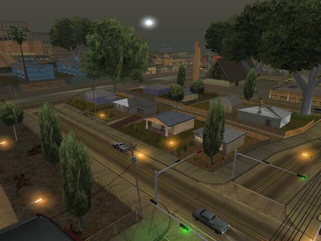 Archivo:CRJDe noche.jpg