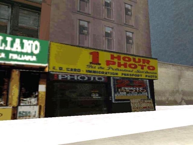 Archivo:1HourPhotoLCS.jpg