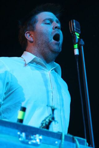 Archivo:LCD+Soundsystem.jpg