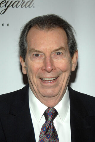 Archivo:Richard Easton.jpg