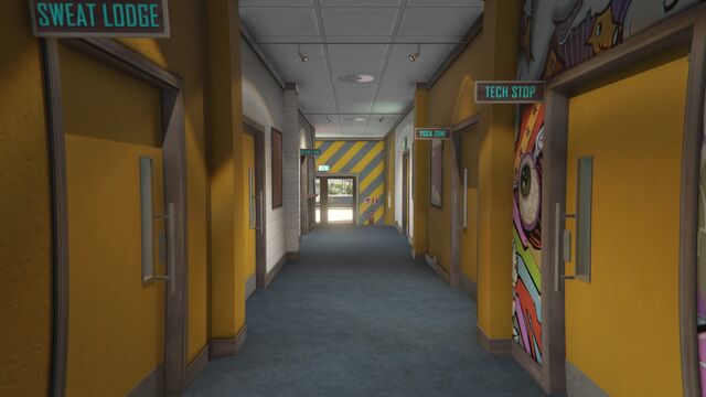 Archivo:SedeLifeinvaderInterior3.jpg