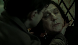Snape segundos antes de morir.png