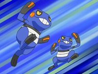 EP551 Croagunk atacando (2).png