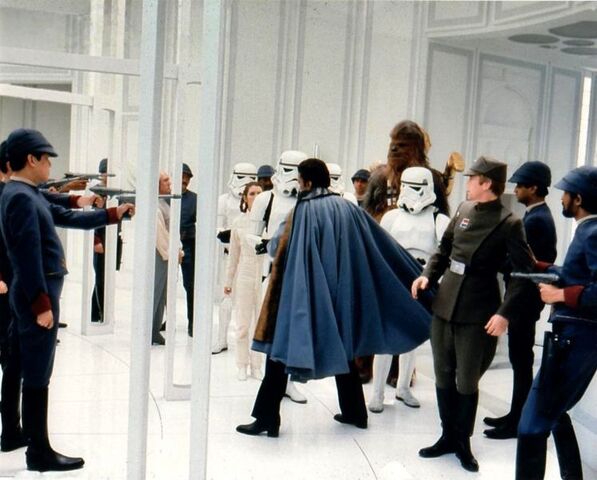 Archivo:Lando turns the tables.jpg