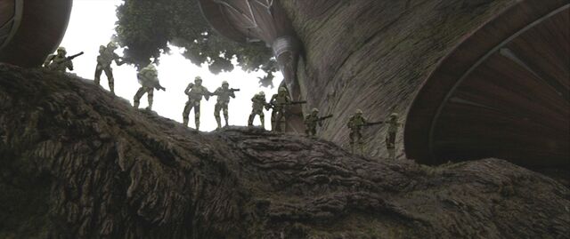 Archivo:41st Elite Corps Swamp Troopers fighting on Kashyyyk.jpg