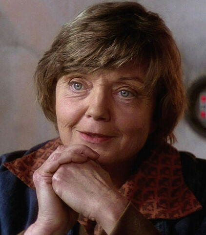 Archivo:Beru headshot2.jpg