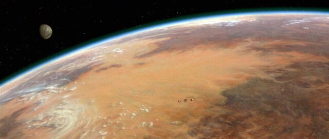 Archivo:Tatooine-luna.jpg
