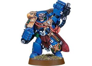 Miniatura marines ultramarines Marneus Calgar.jpg