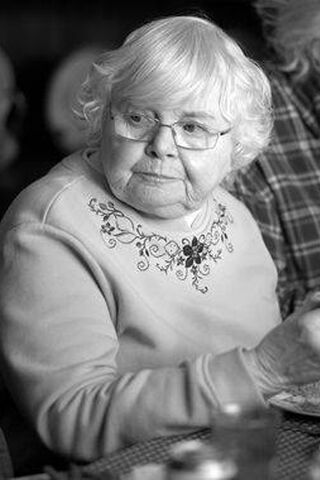 Archivo:June Squibb.jpg