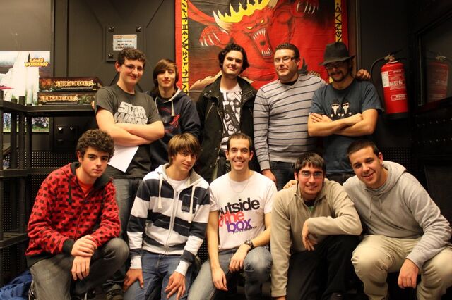 Archivo:Equipo Miembros Wikihammer Madrid & Barcelona.jpg