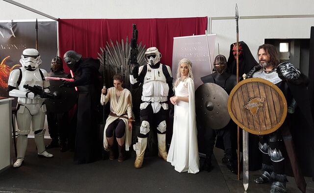 Archivo:Salondelcomic2016 cosplay01.jpg