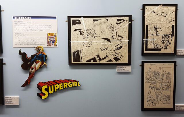 Archivo:Salondelcomic2016 supergirl.jpg
