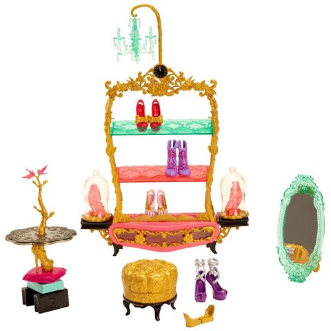 File:Doll stockphotography - Book End Hangouts Glass Slipper.jpg