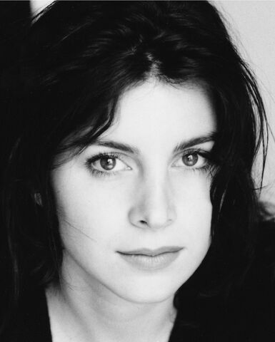 File:Clara Bellar.jpg