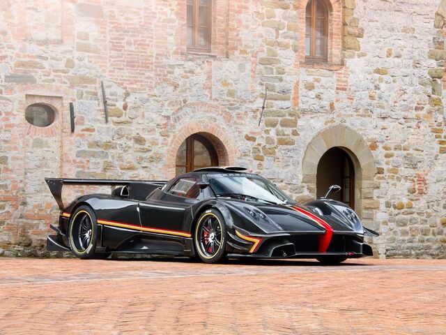 File:Pagani-Zonda Revolucion 2013 800x600 wallpaper 01.jpg