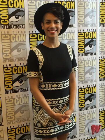 File:Dominique Tipper-SDCC2015-191.jpg