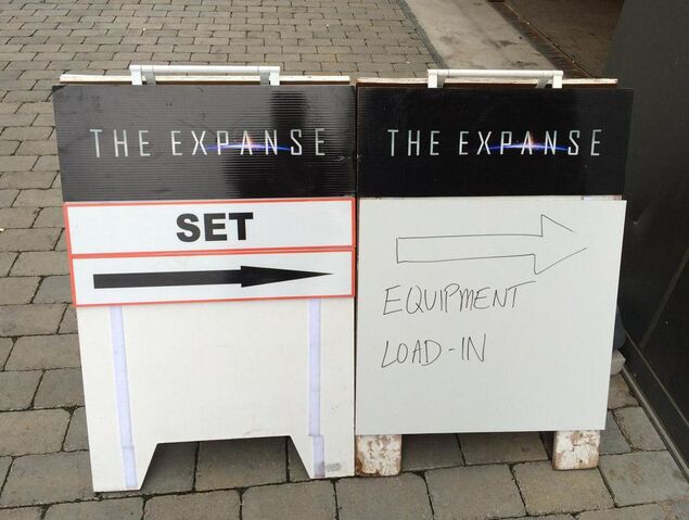 File:The Expanse signs outside filming set.jpg