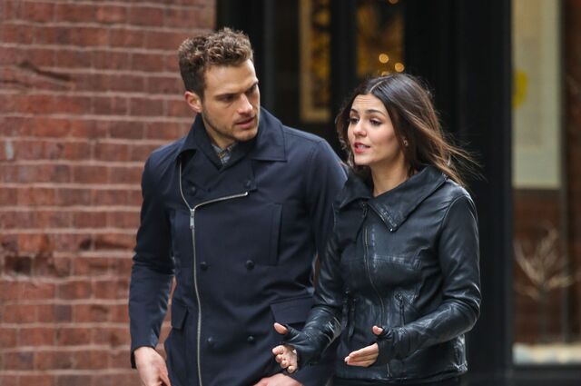 File:Eyecandy episodestill 101 001.jpg