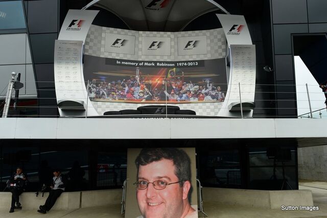 File:MarkRobinsonTribute.jpg