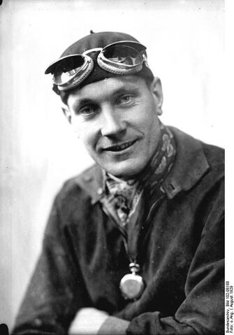 File:Bundesarchiv Bild 102-08188, Hans von Stuck.jpg