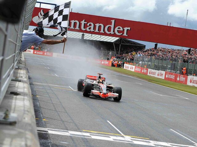 File:BackgroundSilverstone.jpg