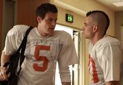 Puck-and-Finn-glee-8070430-1950-1350