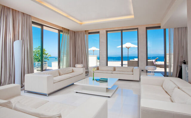 Datei:Brittany Santana Presidebtial Suite.jpg