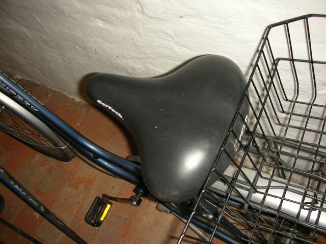 Datei:Damenfahrradsattel.jpg