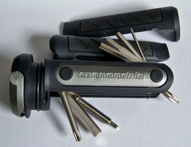 Datei:Multitool Cannondale.jpg
