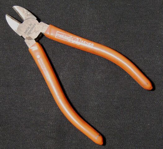 Datei:Seitenschneider.jpg